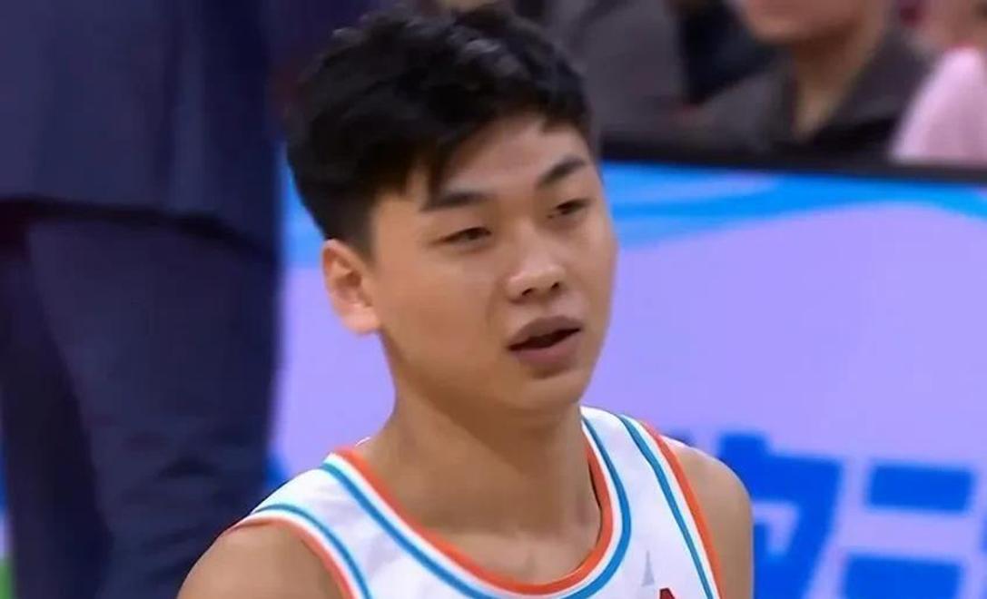 这进步,可不是一点半点,全靠邱彪教练的妙手回春