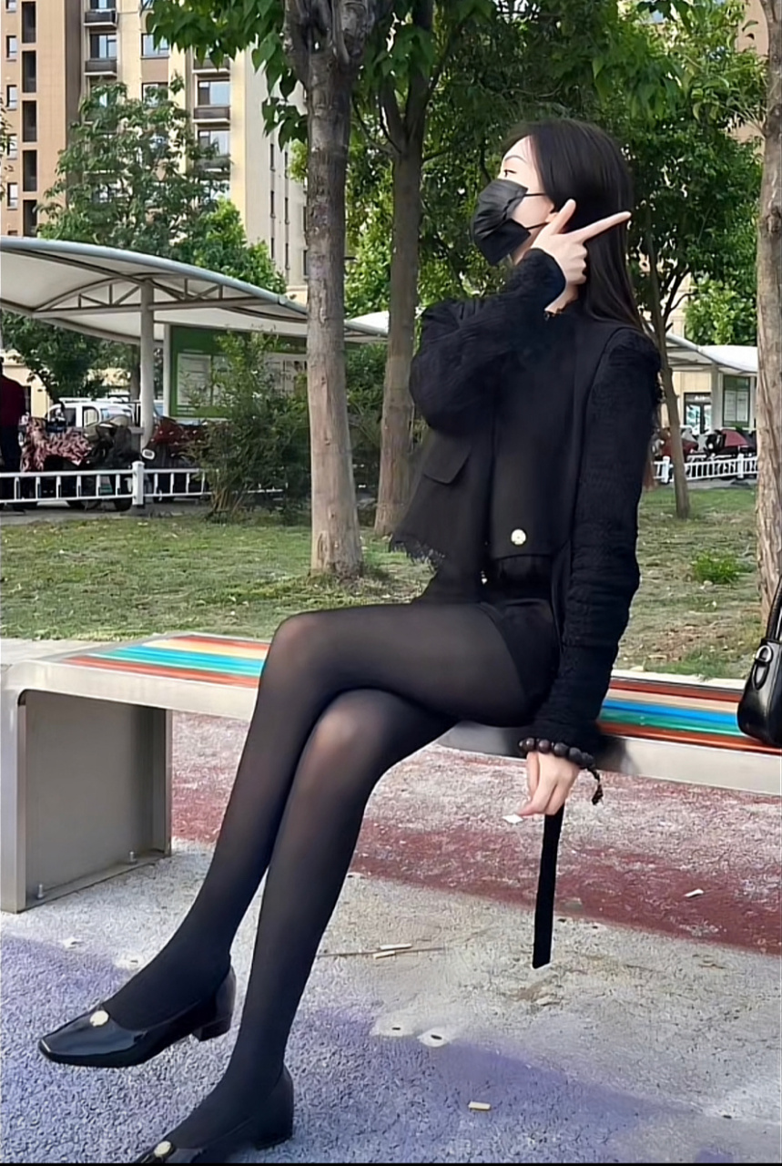 不羡鸳鸯不羡仙  羡慕黑丝每一天#大长腿#