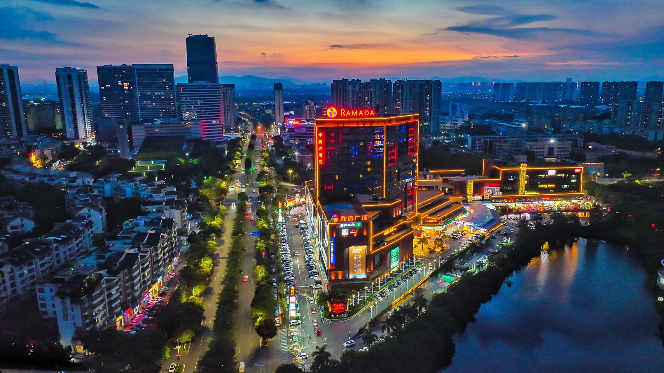 佛山市南海区狮山镇的夜景