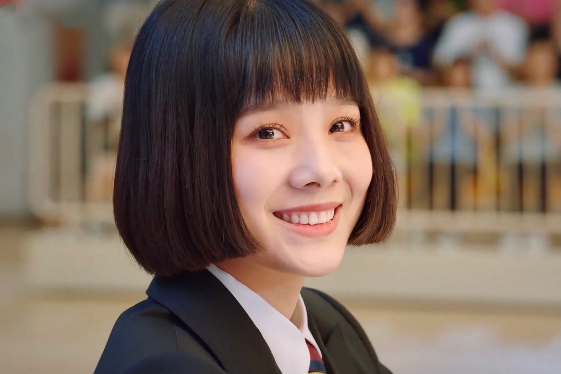 鲁照华真的好甜啊!感觉学音乐的人气质都好美,古典优雅的气质!