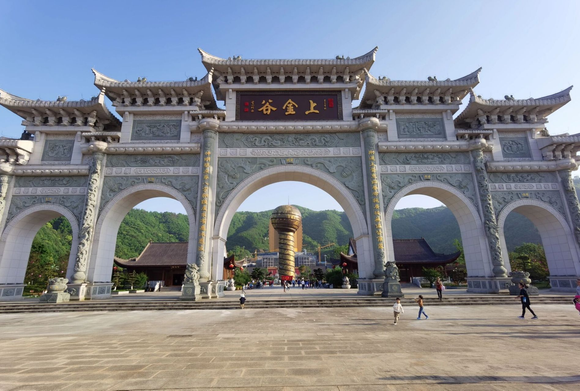 宁海上金谷 新晋网红打卡地,深受中老年亲睐的财神文化集结地——宁海