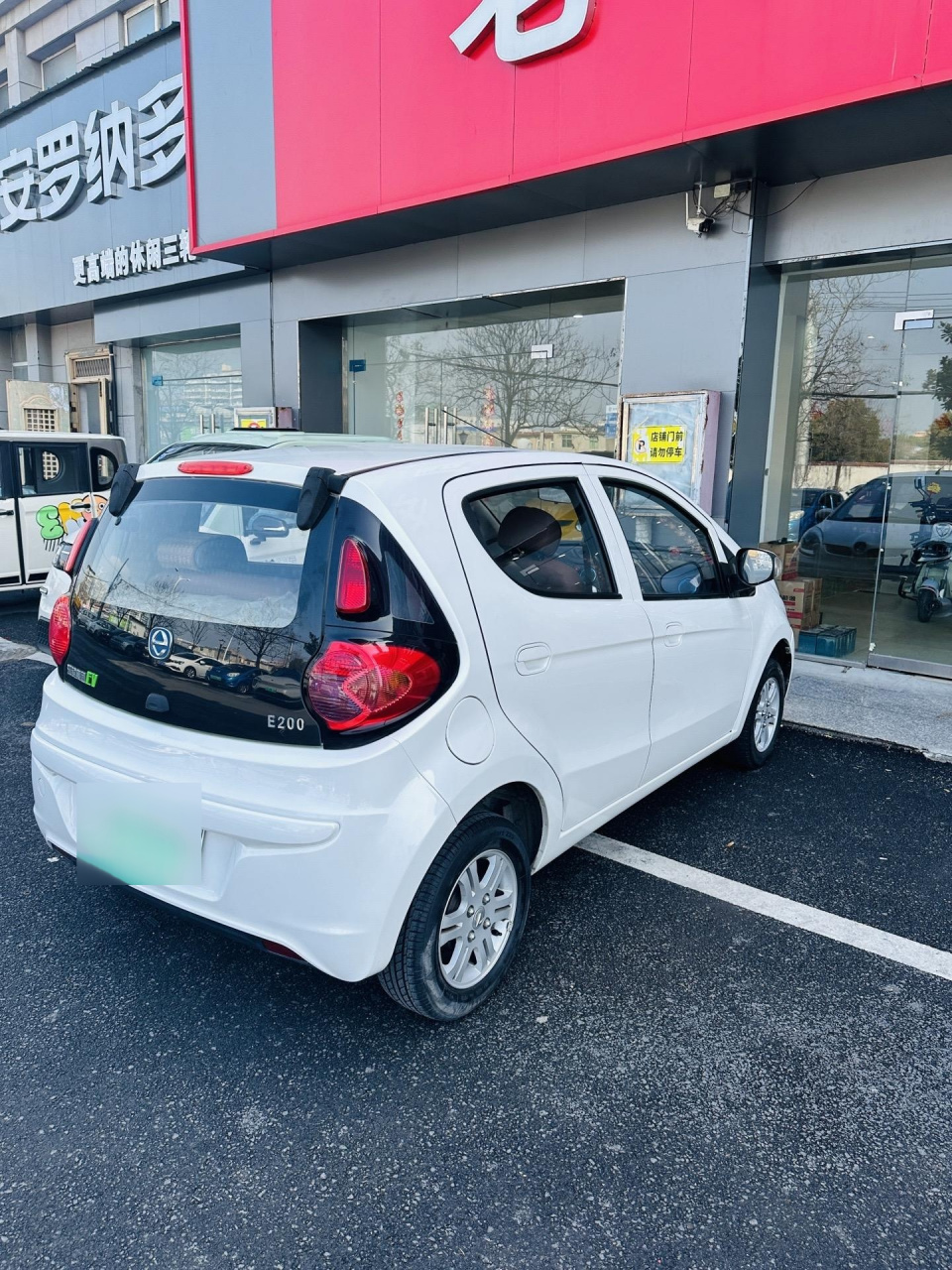 江铃e200l300公里续航 带空调 价格不高 又带走一辆.老顾客90
