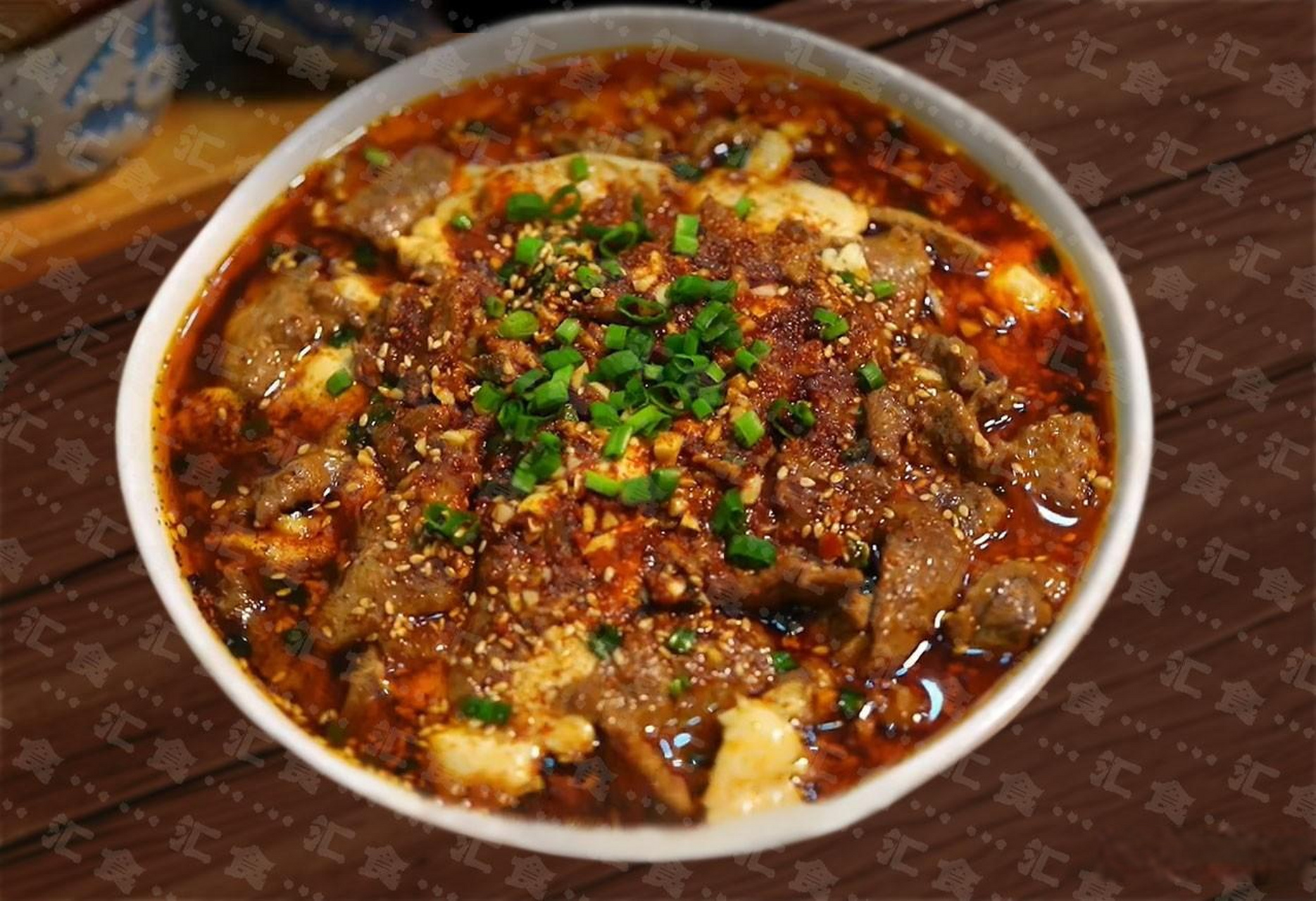 头条创作挑战赛  水煮豆花牛肉  食材&配料: 牛里脊肉300克,内酯豆腐