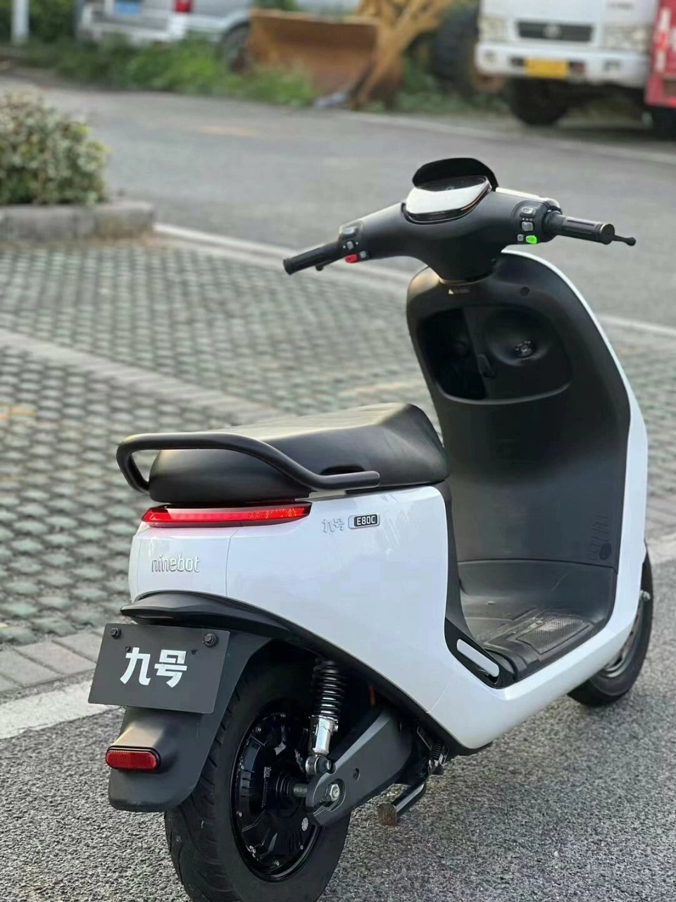 九号电动车全原装 续航90速度80车子全新一点问题都没有保修一年