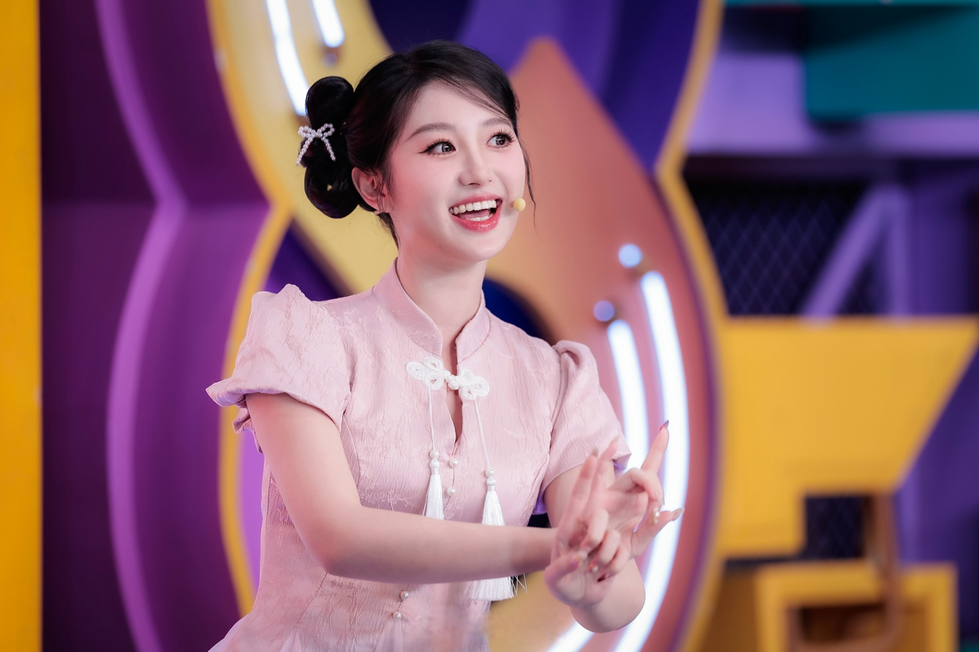 猜歌很有戏 今晚19:30一起相约cctv-3《开门大吉》 #央视综艺开门大吉