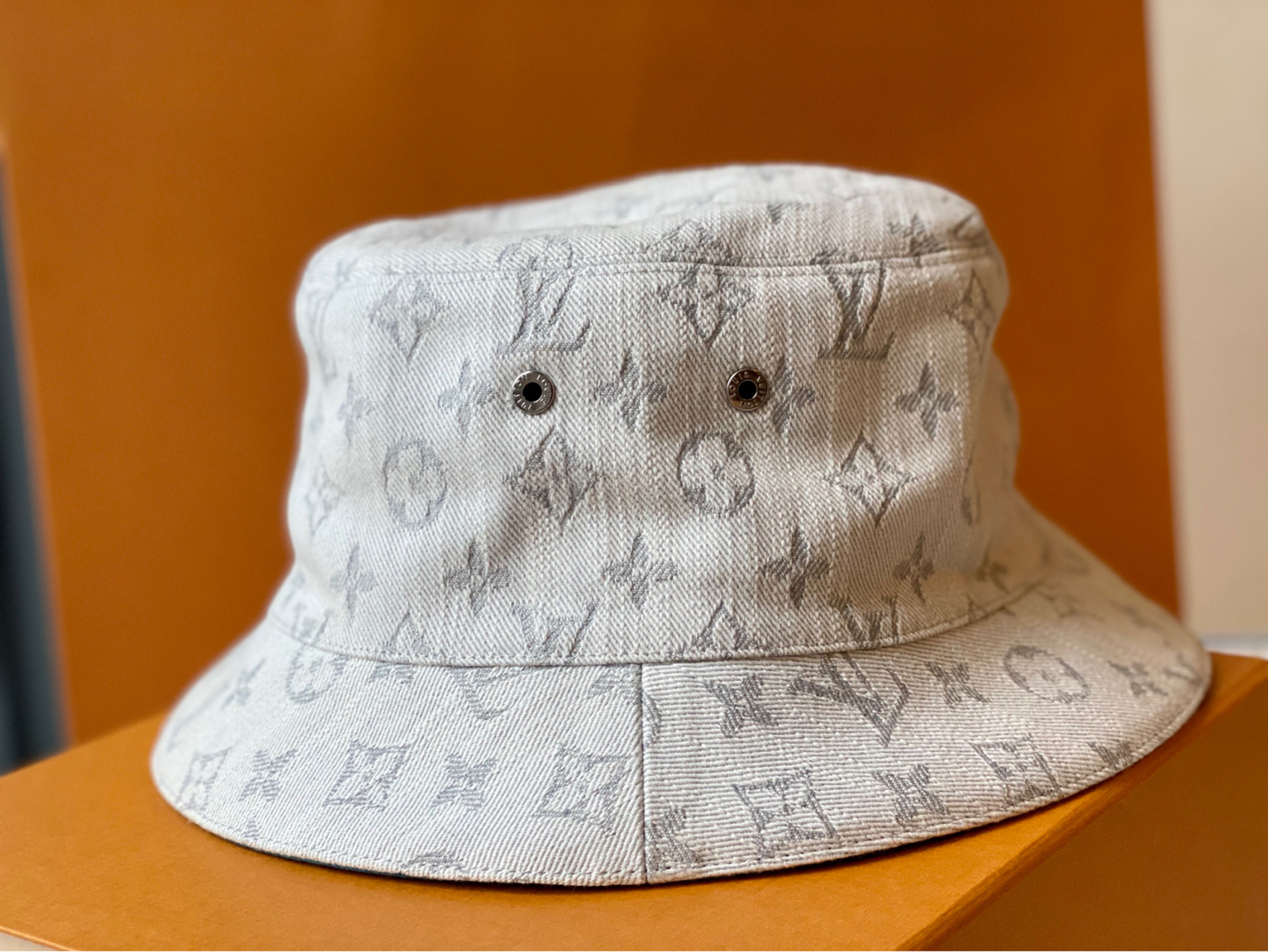 lv029969♀15新款双面渔夫帽|白色 94今日份开心不仅仅是一