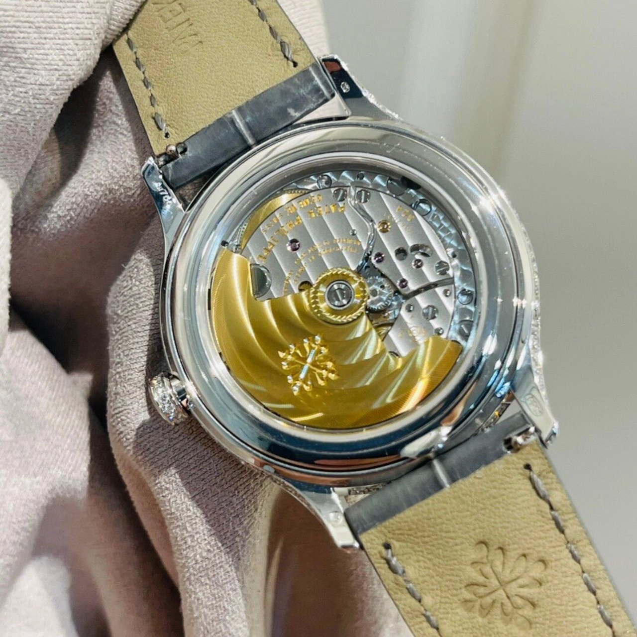 pp百达斐丽4948g pp百达翡丽4948g白金原钻贝母盘 2022年极品全套附件