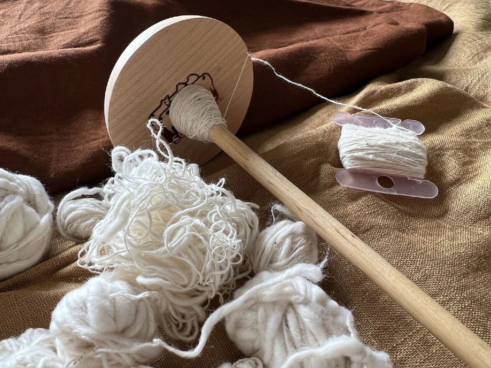 手纺线日常——第一轴成品线09 经过无法计数的失败之后,纺出了第一