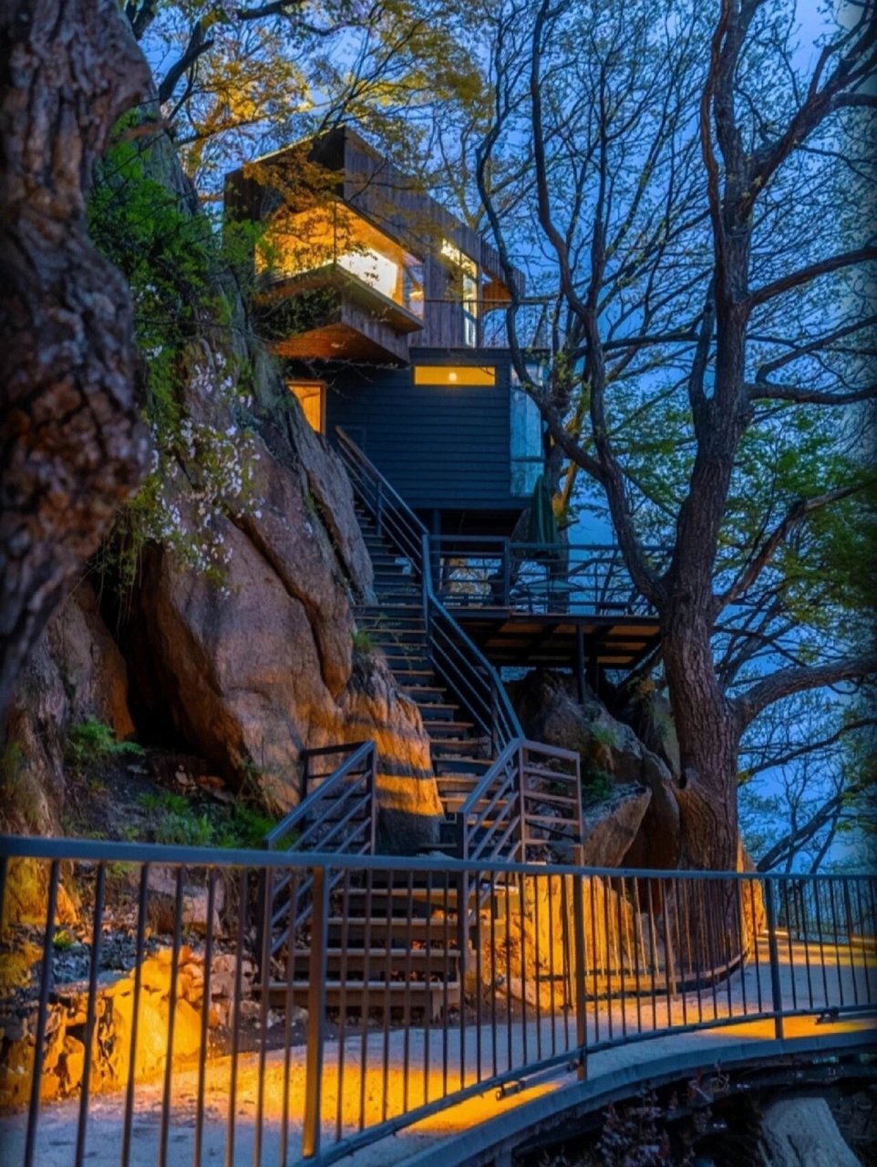 刺激…男友带我去洛阳老君山悬崖玻璃民宿 图片的效果比不上亲身体验