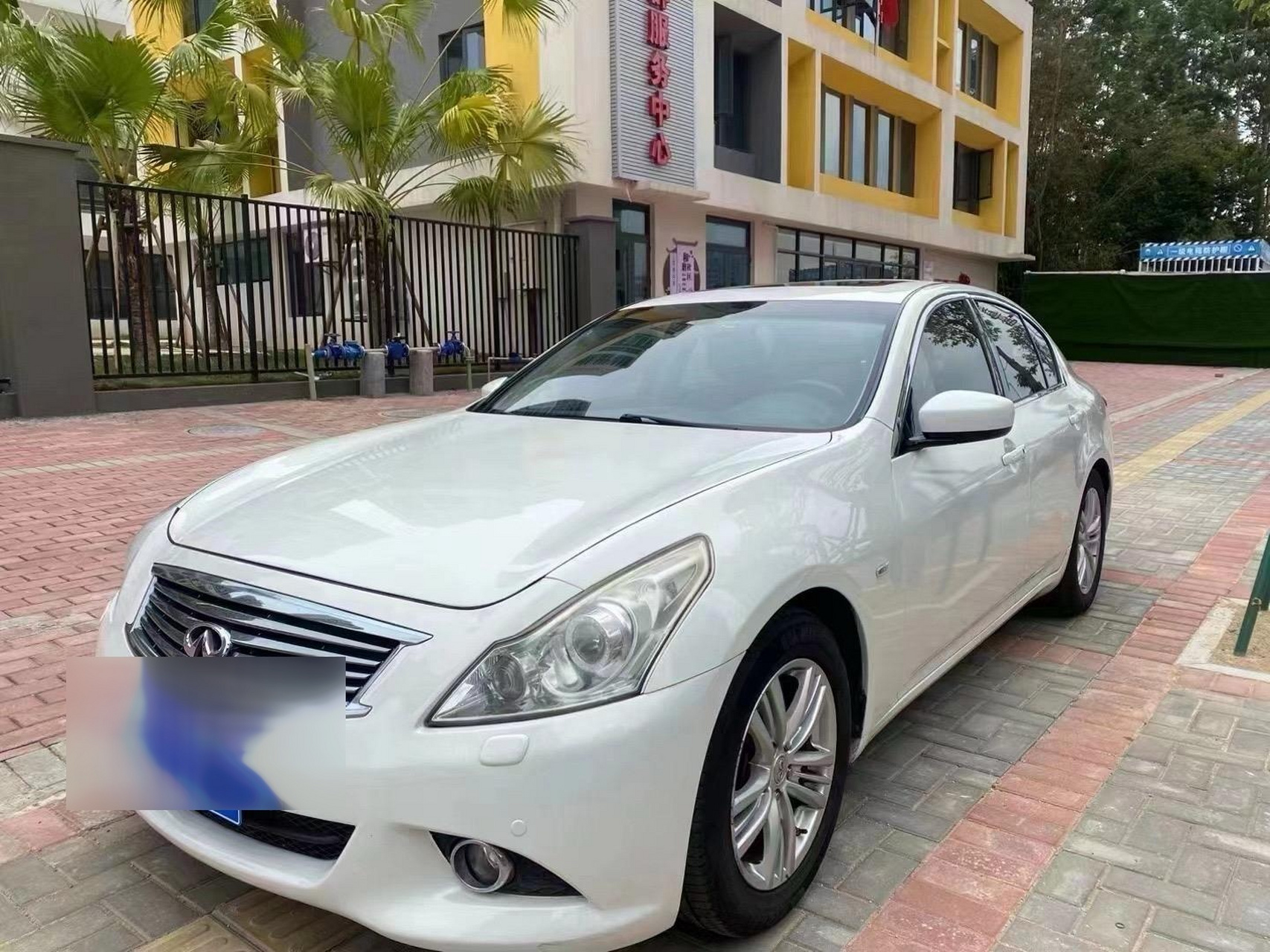 14年进口英菲尼迪g25 ,2.5v6后驱车型 6万多包过户 感兴趣的话点
