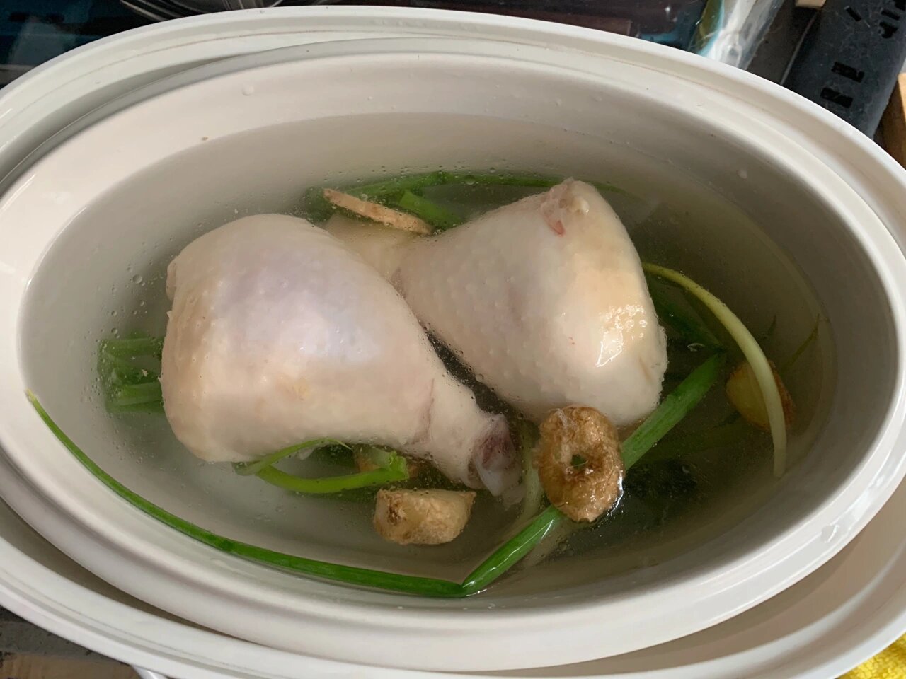 省钱菜谱:4.5元的姜葱白切鸡腿(60min)