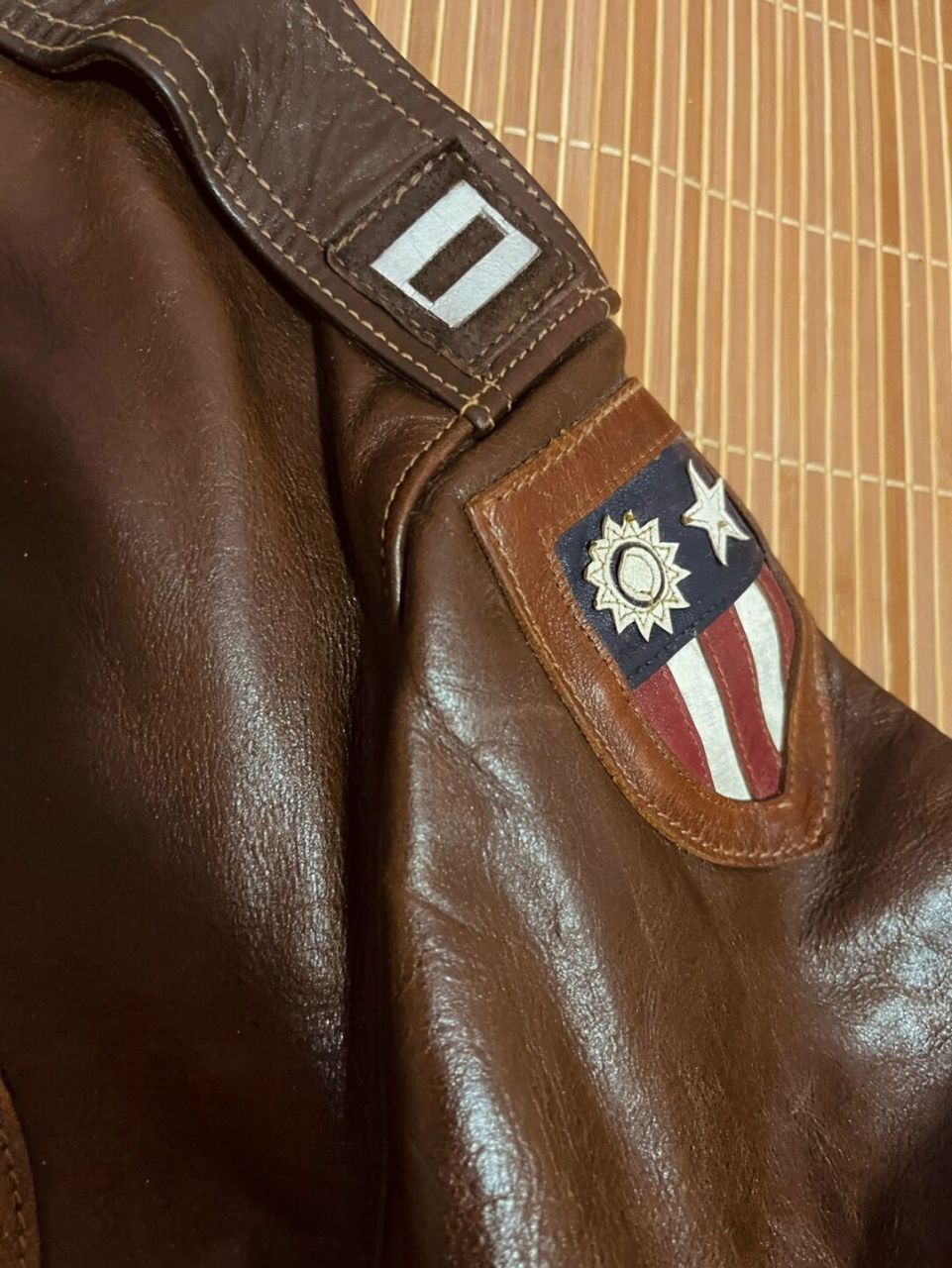 二战美军飞虎队a2飞行员夹克 我使用的eastman早些年制作的飞虎队a-2