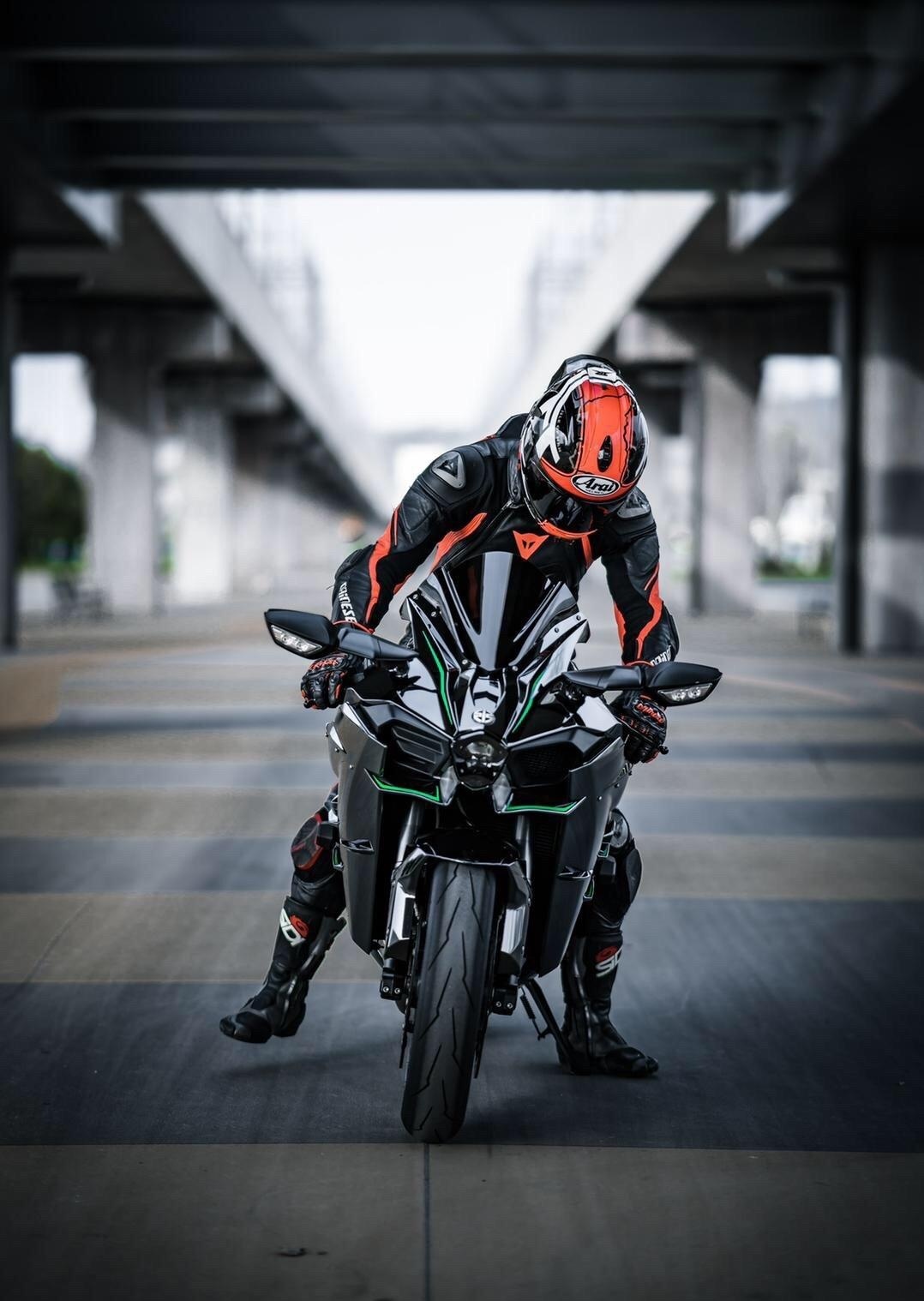 机车男头像:川崎h2