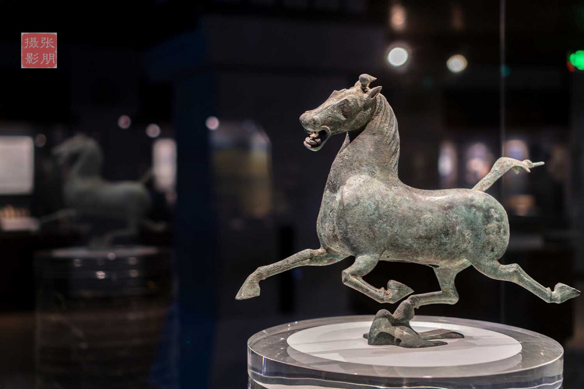 国宝级文物马踏飞燕 甘肃省博物馆的镇馆之宝,也是我国的国宝级文物