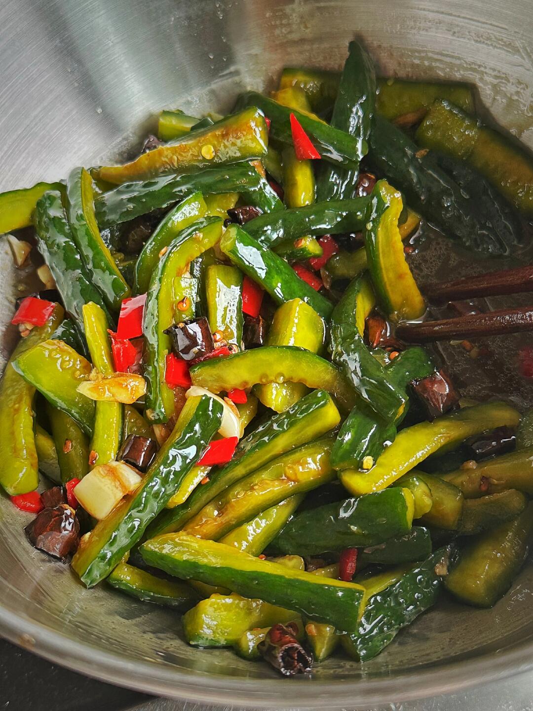 夏日小凉菜【酸辣爽脆的泡黄瓜条】