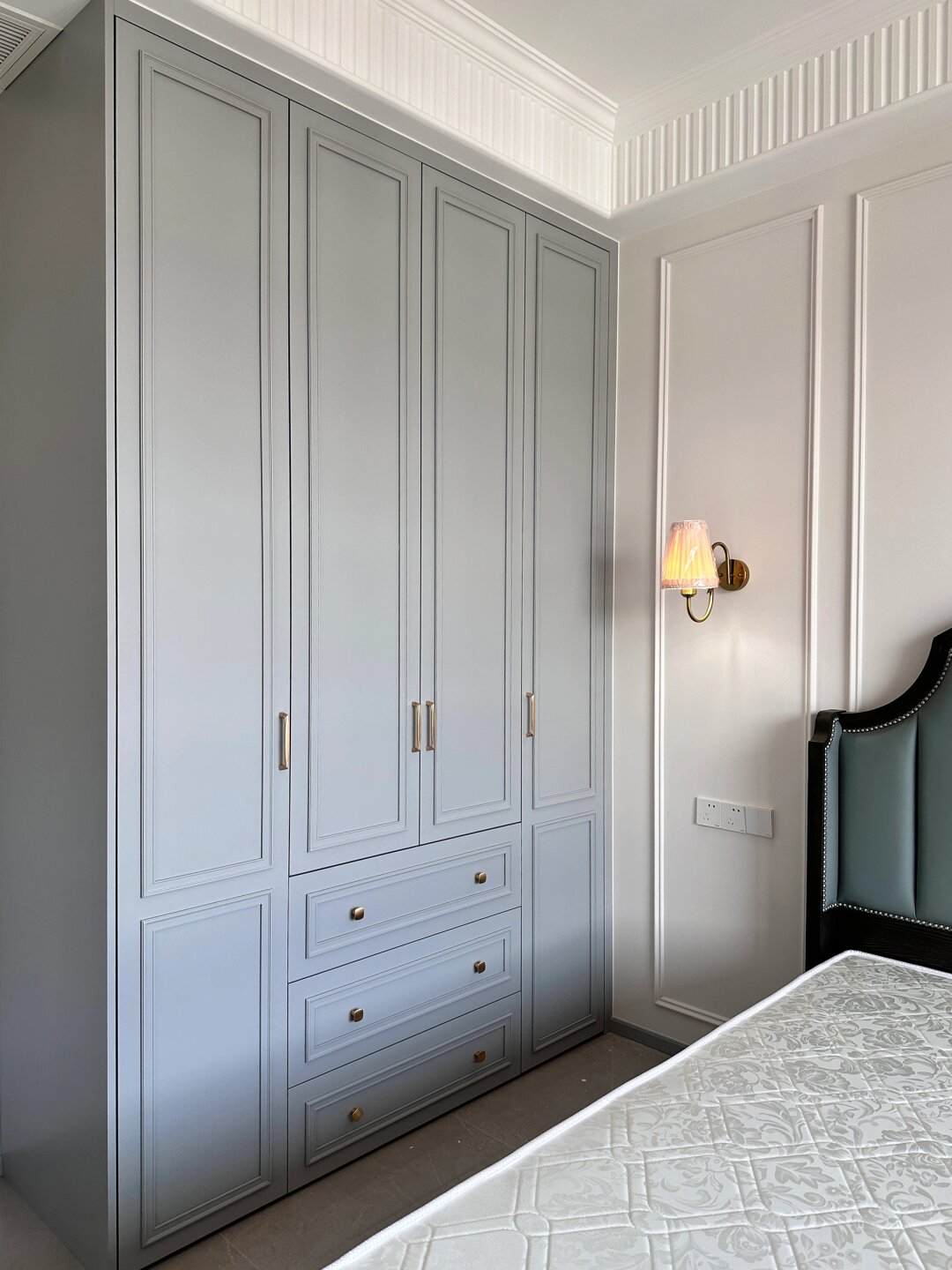 合肥定制 | 高级灰蓝色美式衣柜,质感绝啦 能劝一个是一个!