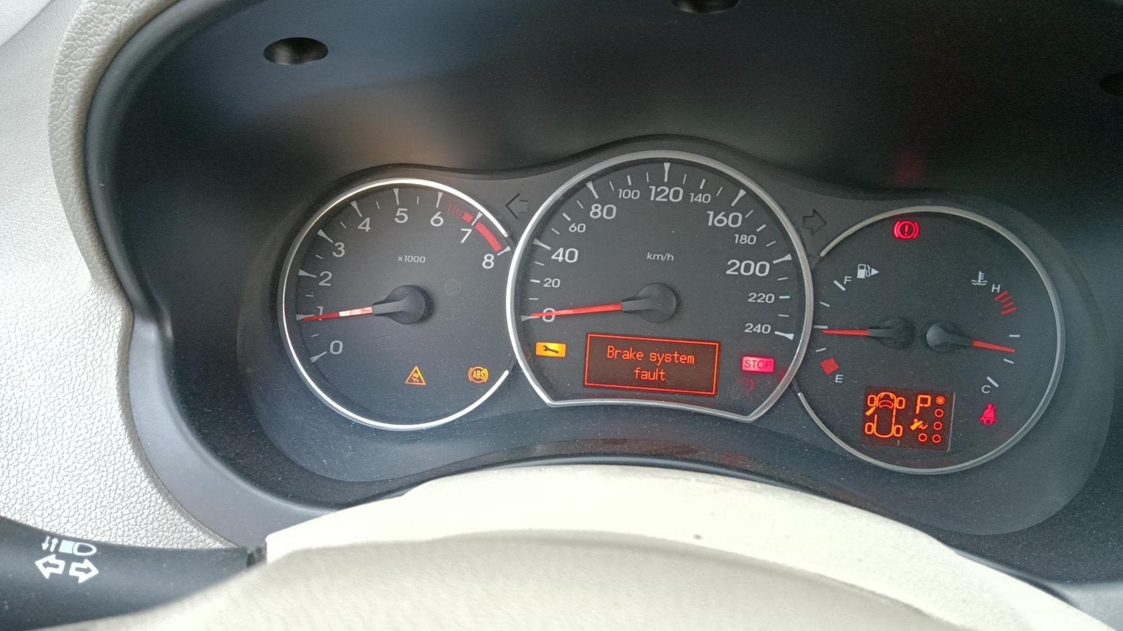 进口科雷傲 侧滑灯 点亮 故障码:df029右后轮速传感器信号 对 12短路