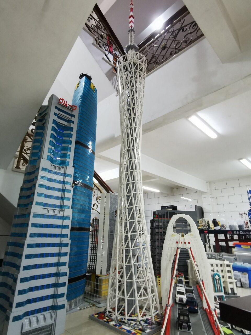 第一眼你能发现吗?——乐高广州塔