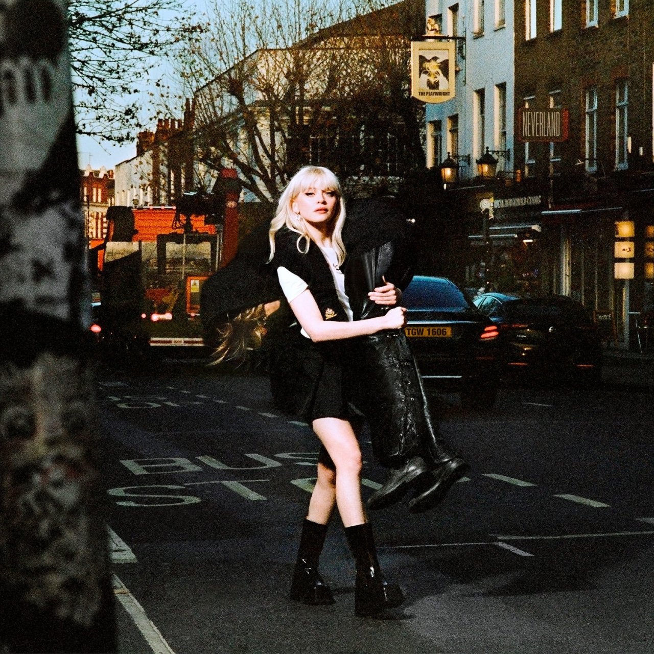 英国流行女歌手maisie peters宣布新单《lost the breakup》将在3月31