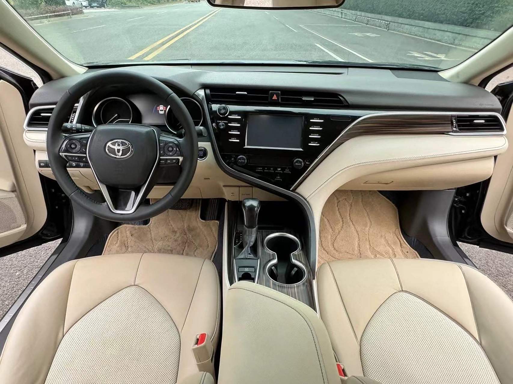 18年八代凯美瑞2.