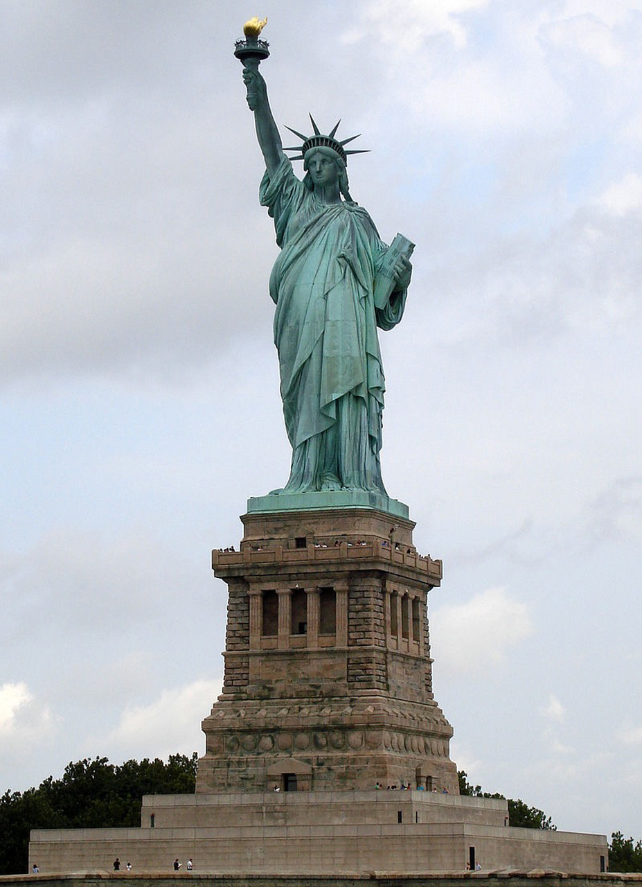 自由女神像 概述 自由女神像,又名自由照耀世界,是一座巨型新古典主义