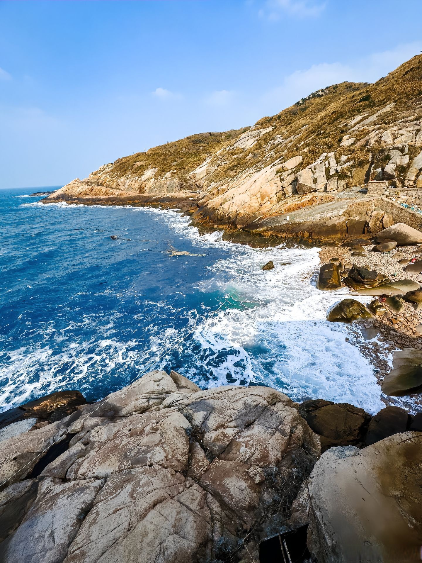 岛城"连晴"模式将下周上线】#舟山天气# 明天阴有阵雨,气温15