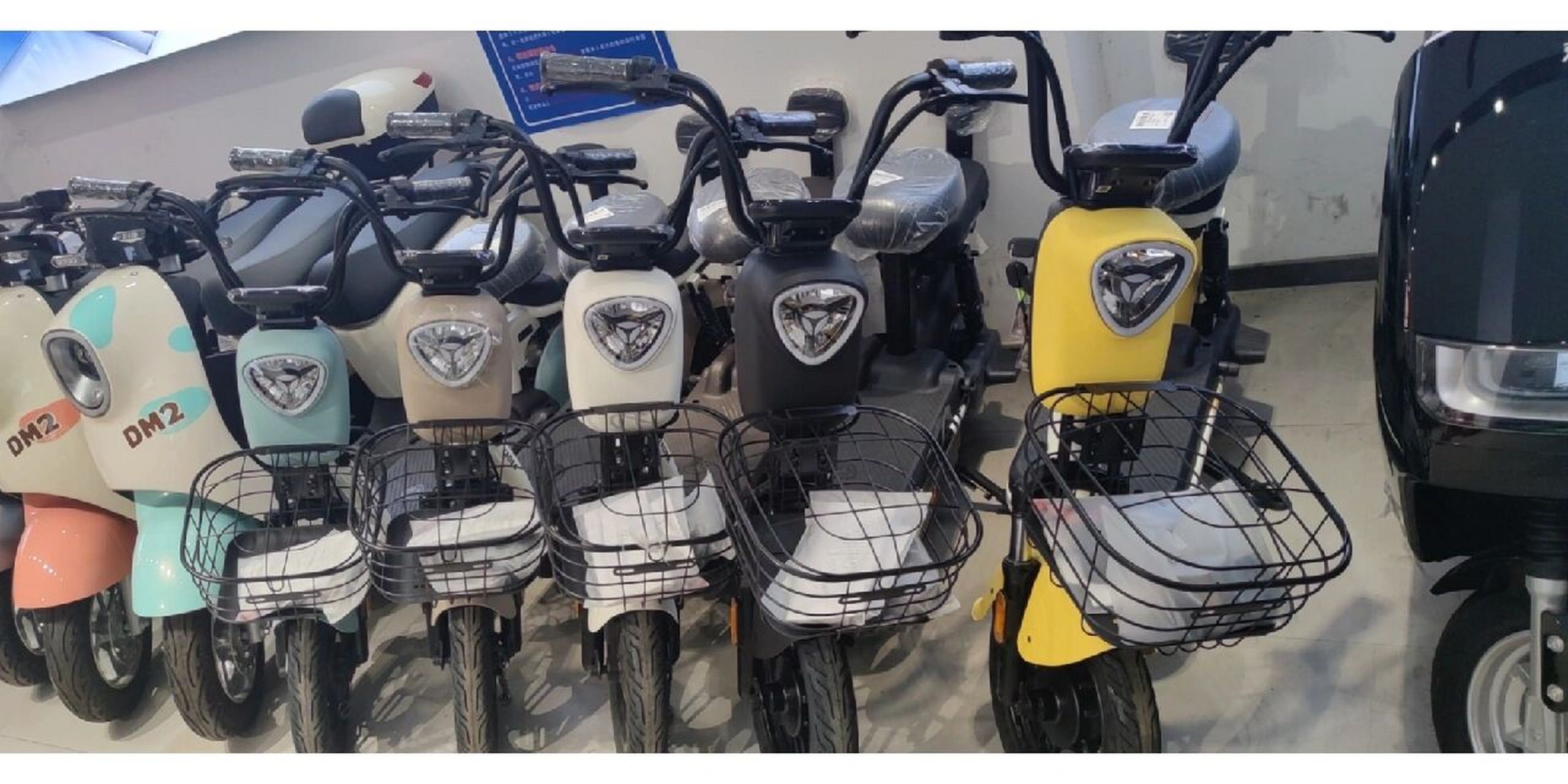 你们雅迪淘淘plus豪华版多少钱入手 第一次买电动车,60v,5块电池,用来