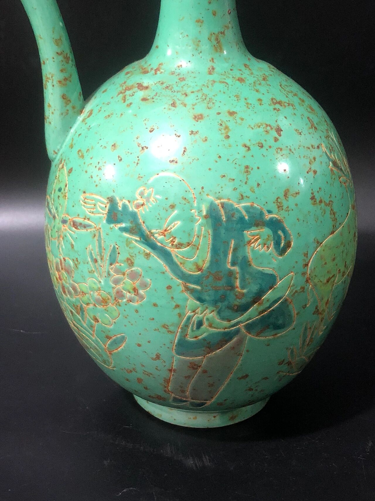 旧藏 "易定"款 定窑绿釉加彩婴戏刻字纹凤首壶 藏品规格:高29.