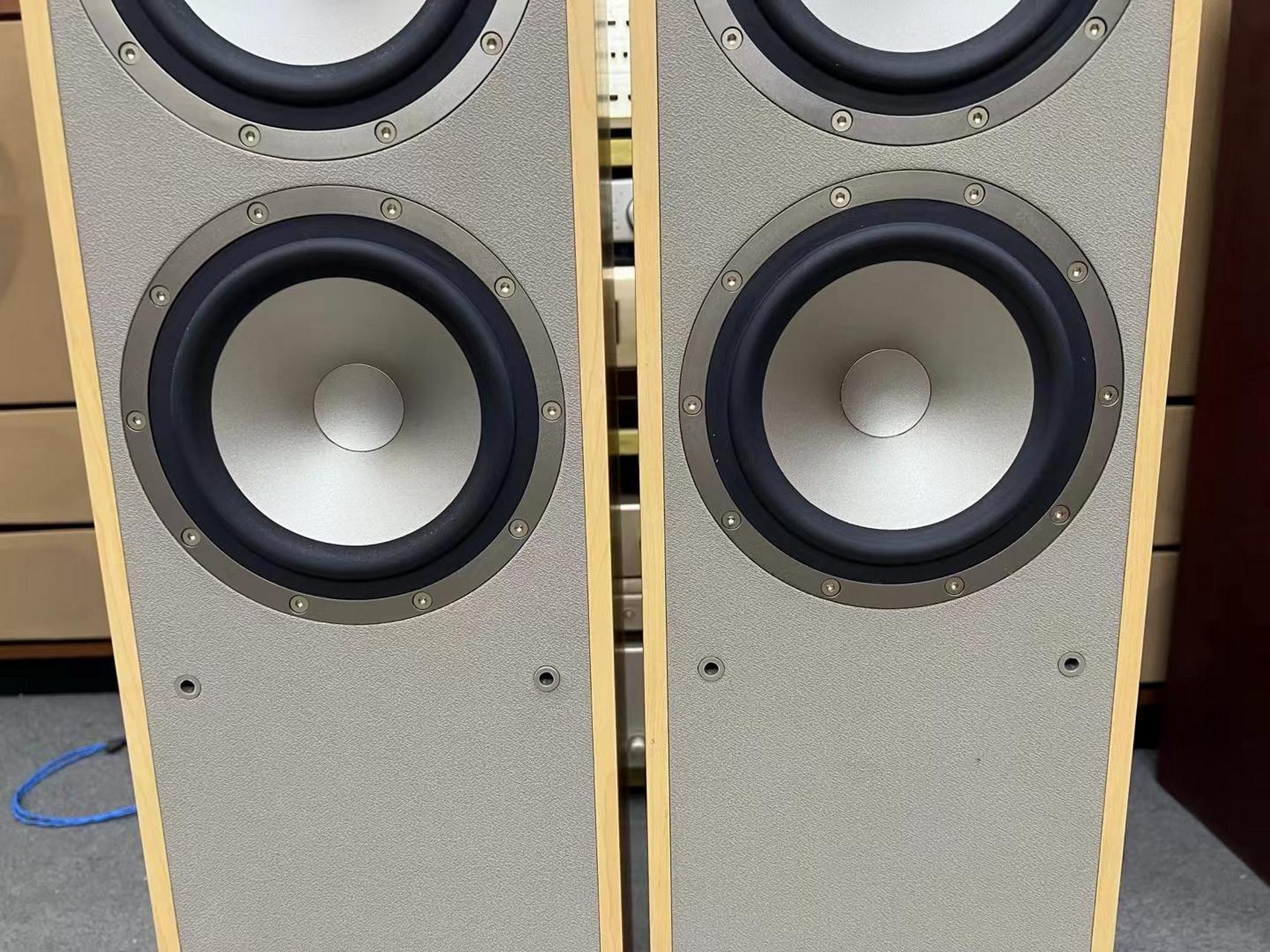 英国天朗落地音箱,极品成色,正品原装,双七寸,声音清晰悦耳甜美娇柔