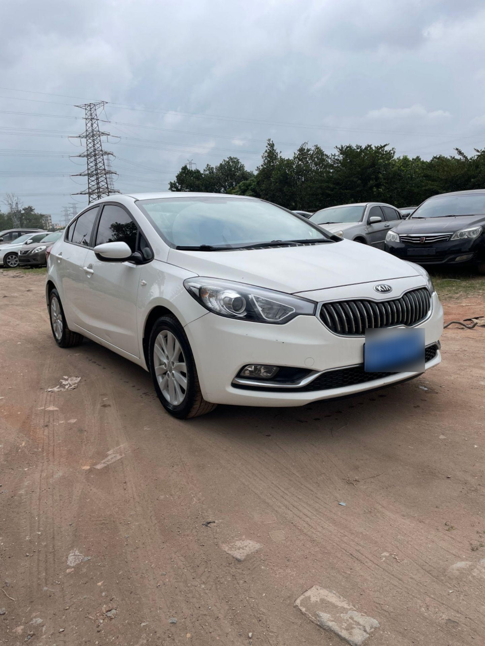 16年起亚k3,一手车,表显10万公里,1.