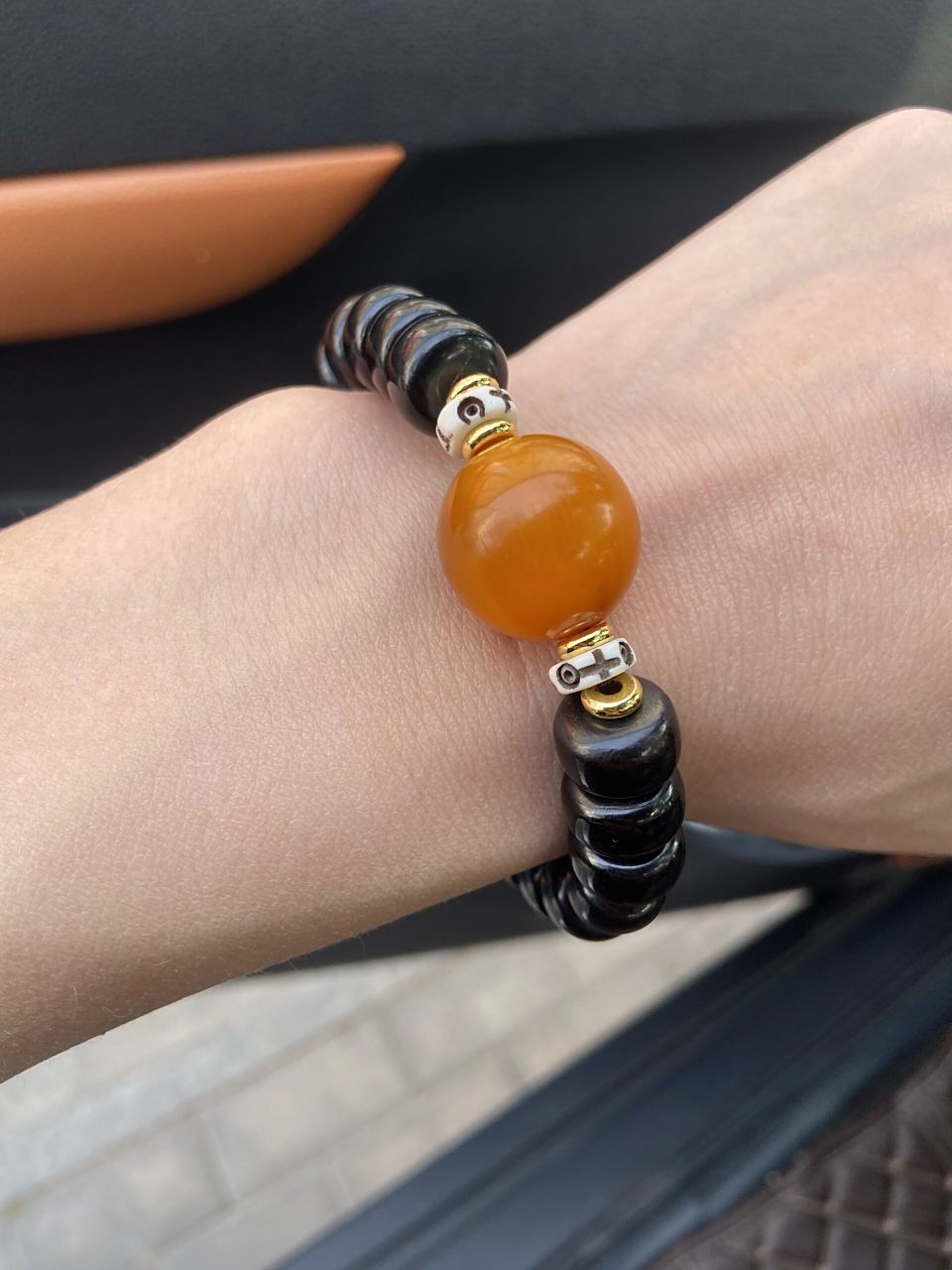 羊角手串的鉴别 1.