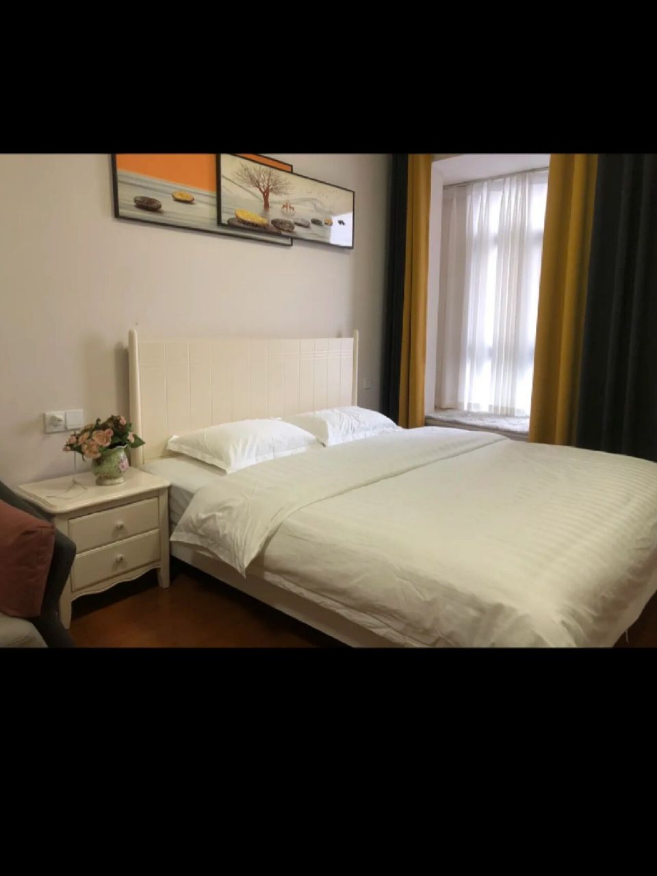 洛阳民宿特价9215 一室一厅可住2人 一室一床电梯房 可住两人床单