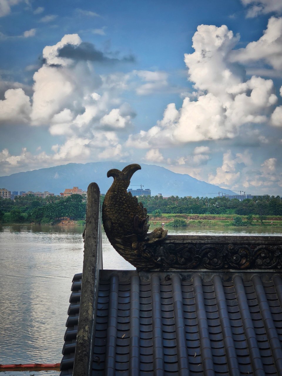 东莞企石镇黄大仙公园 一个五分钟就能爬完的小山包,东江一览无余