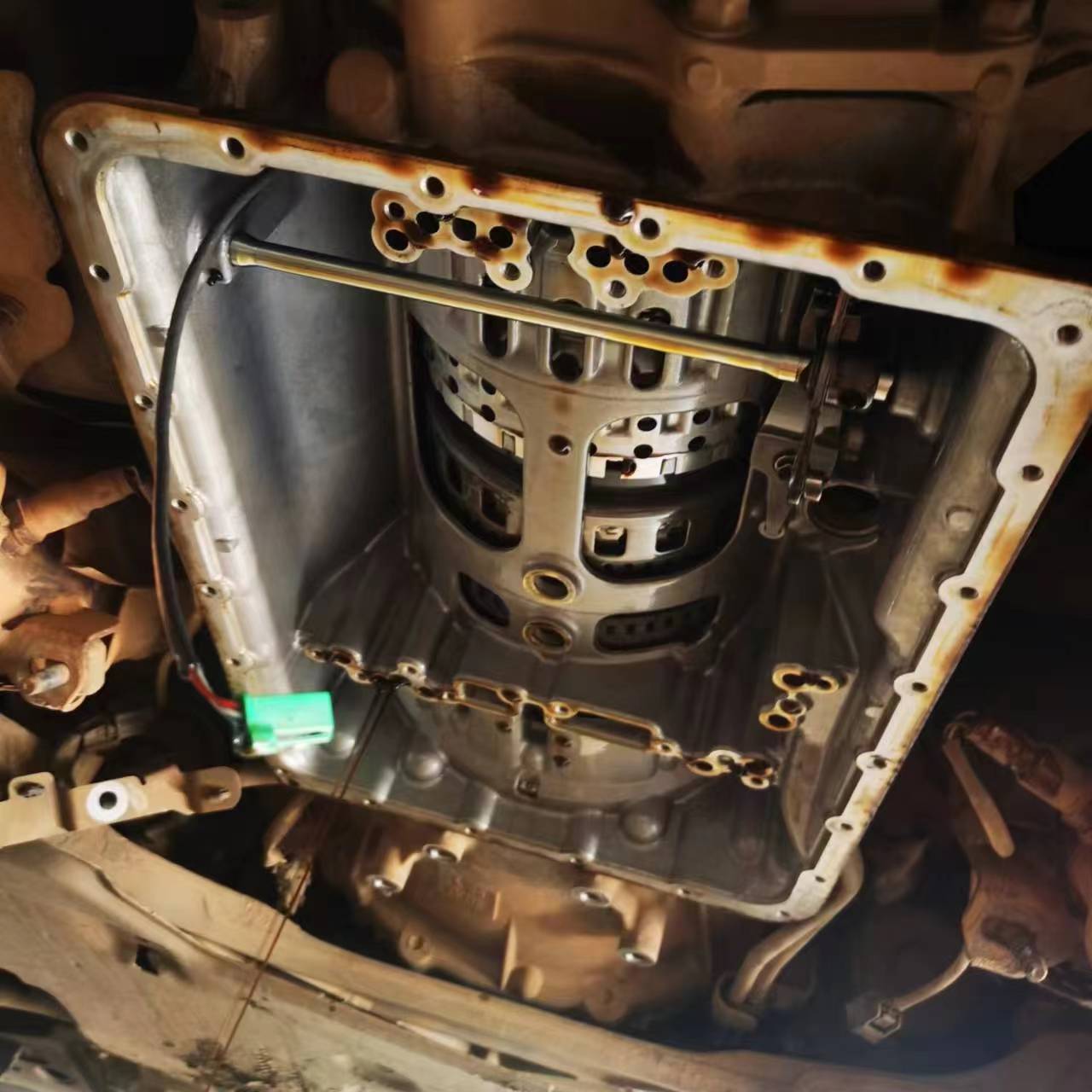 英菲尼迪q50s更换原厂变速箱阀体总