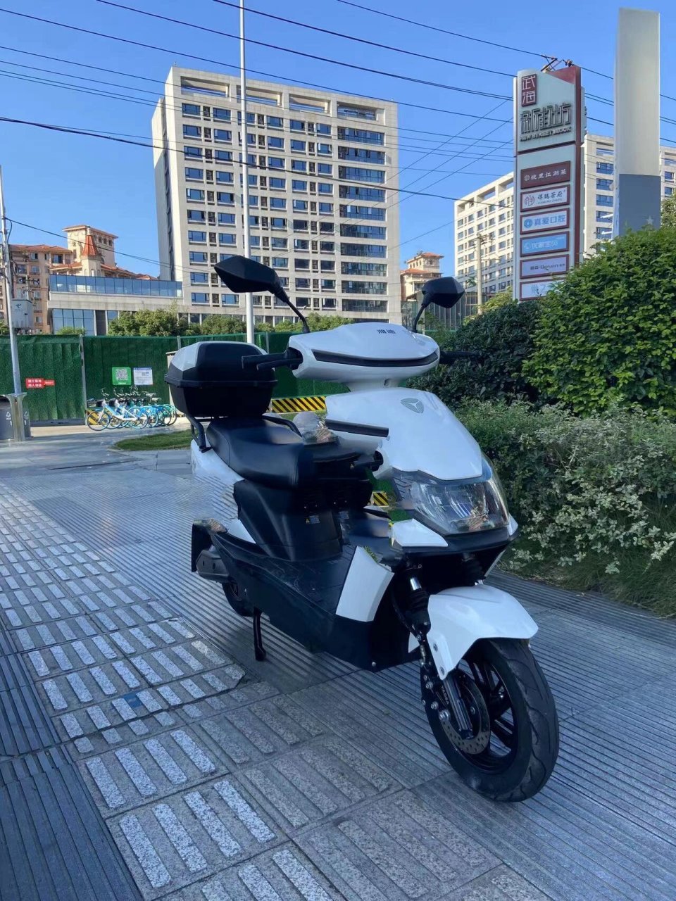 闲置电动车雅迪锐诺,1000  续航70公里,骑行舒适,功能正常,空车1500