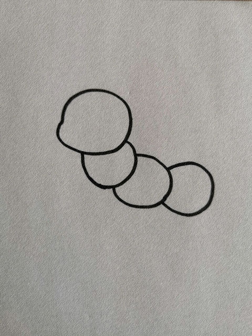 毛毛虫简笔画教程