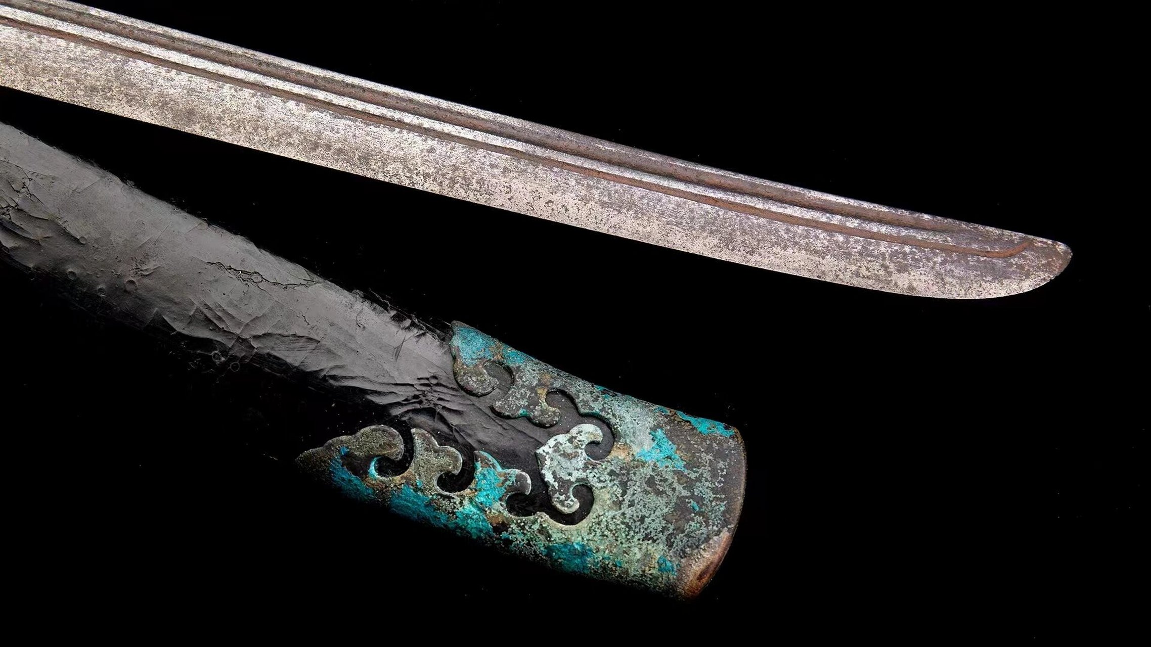 明清武备-卷云龙纹戚家刀 大名鼎鼎的戚家刀款,清代早期中国铸剑师