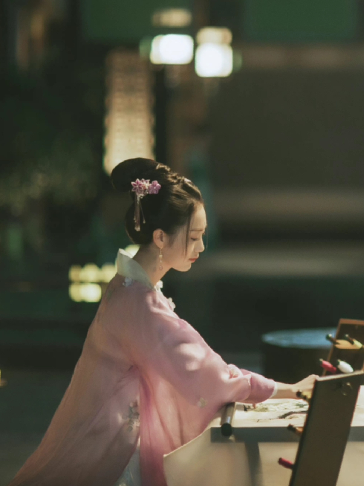 赵瑟瑟好可怜,爱上了李承鄞这个狗男人 她眼里原