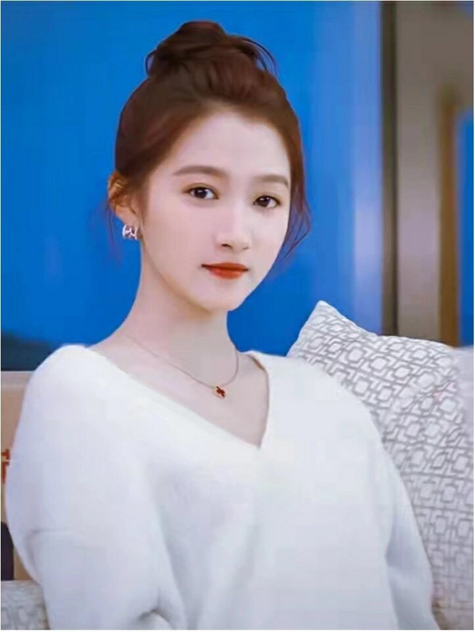 关晓彤的简介   甜筒  鹿茸  冰淇淋  潇蜜 露珠