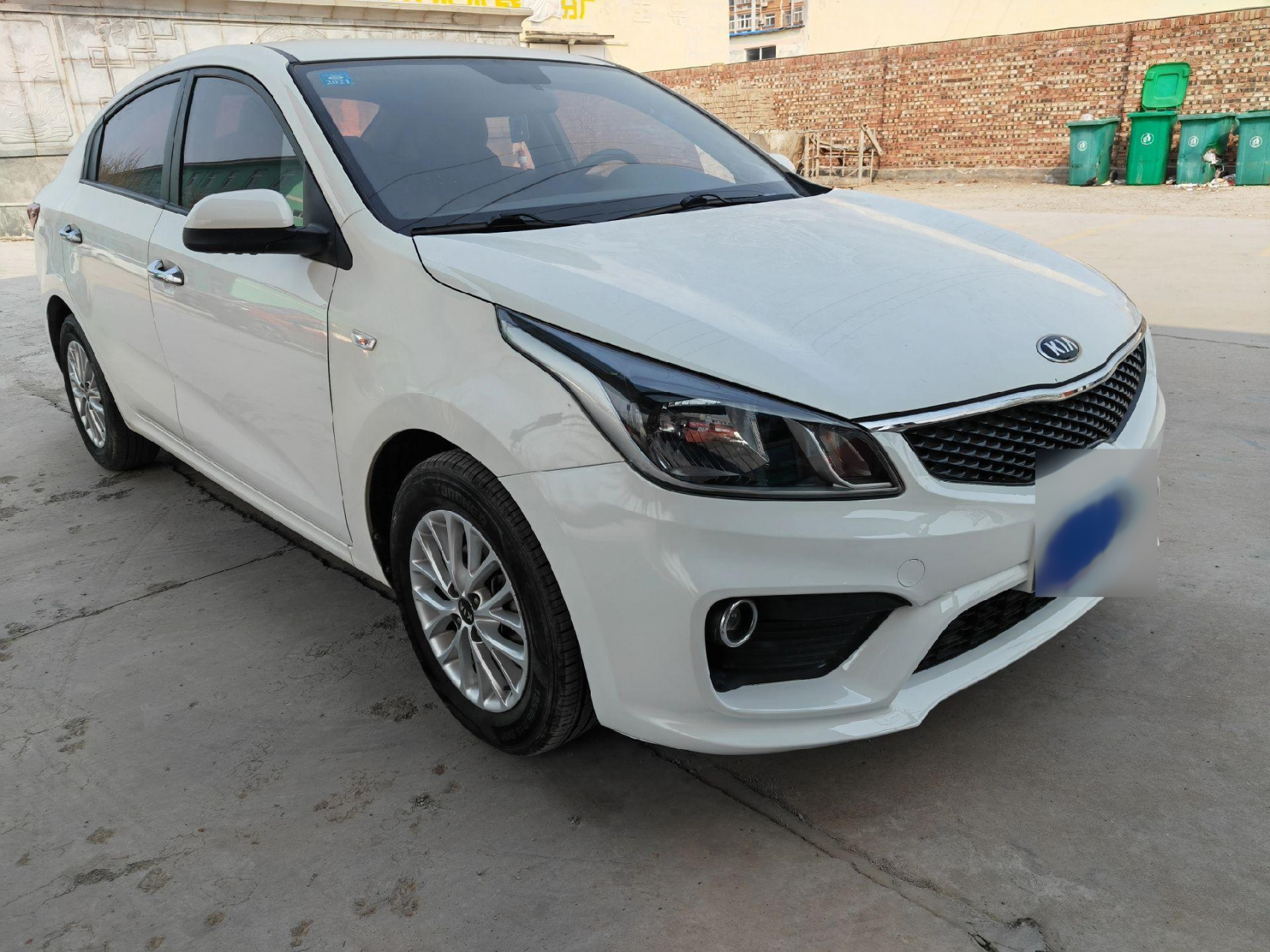 起亚k2.2017年挂牌  手动挡  新款  五万多公里