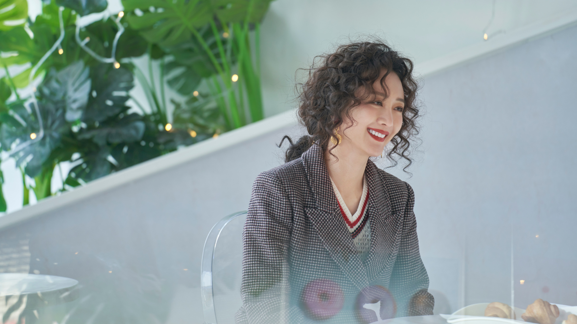 王鸥超话#王鸥小满生活#  吃饺子09过新年 田甜王鸥angel 好运连连