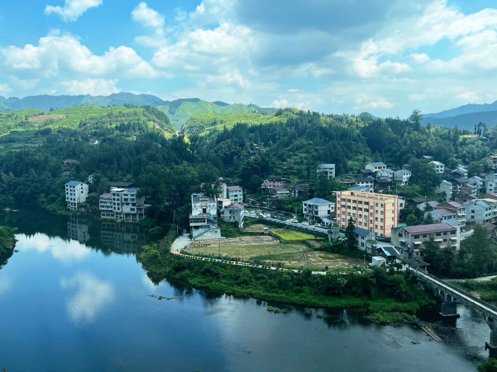 藏在深山里的贵州冷门县城:天柱县 借出差机会来到了黔东南苗族侗族