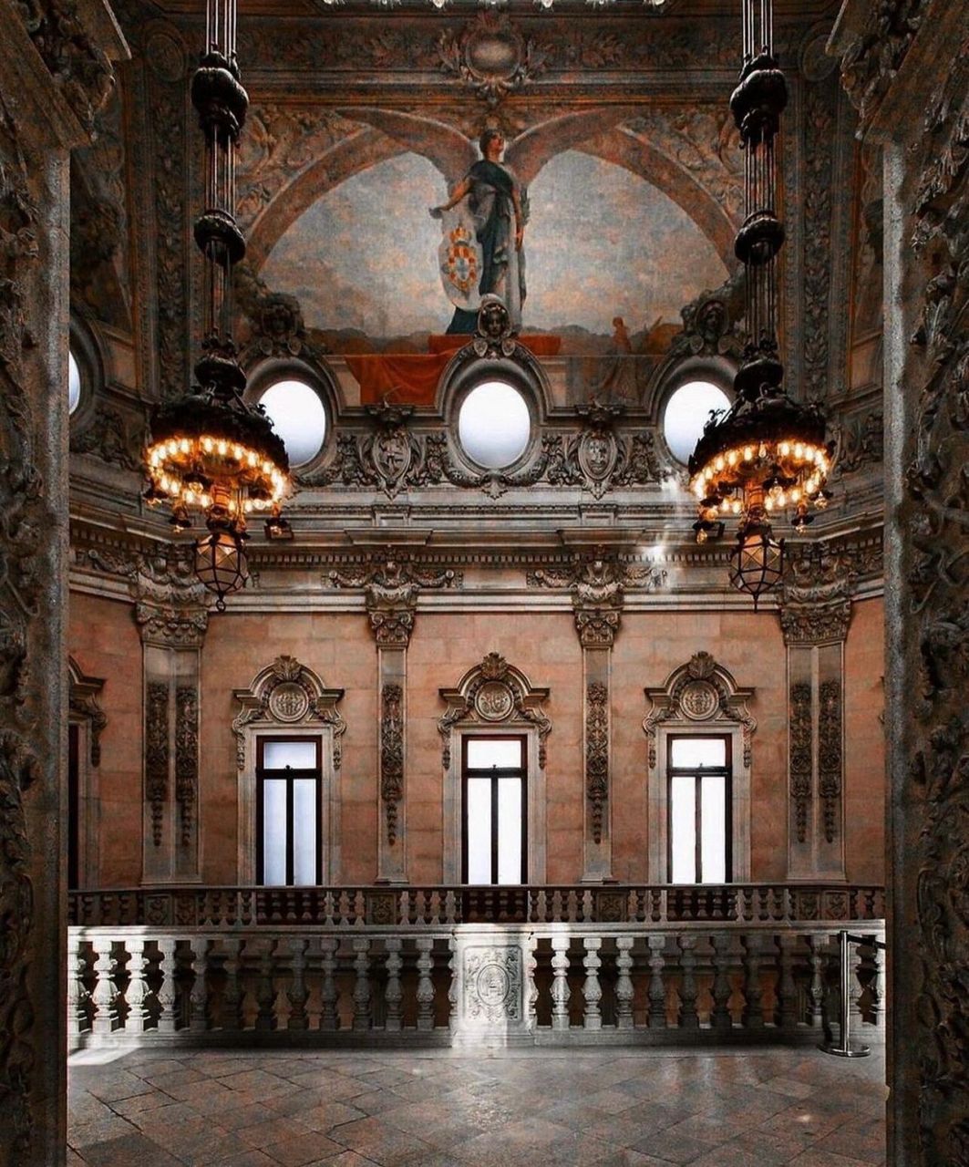 葡萄牙最美的宫殿—博尔萨宫 葡萄牙博尔萨宫 它是葡萄牙最古老的文化