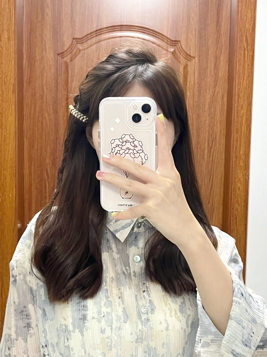 温柔纹理侧编发 温温柔柔的披肩发谁能不爱呢 只要会编麻花辫 就能