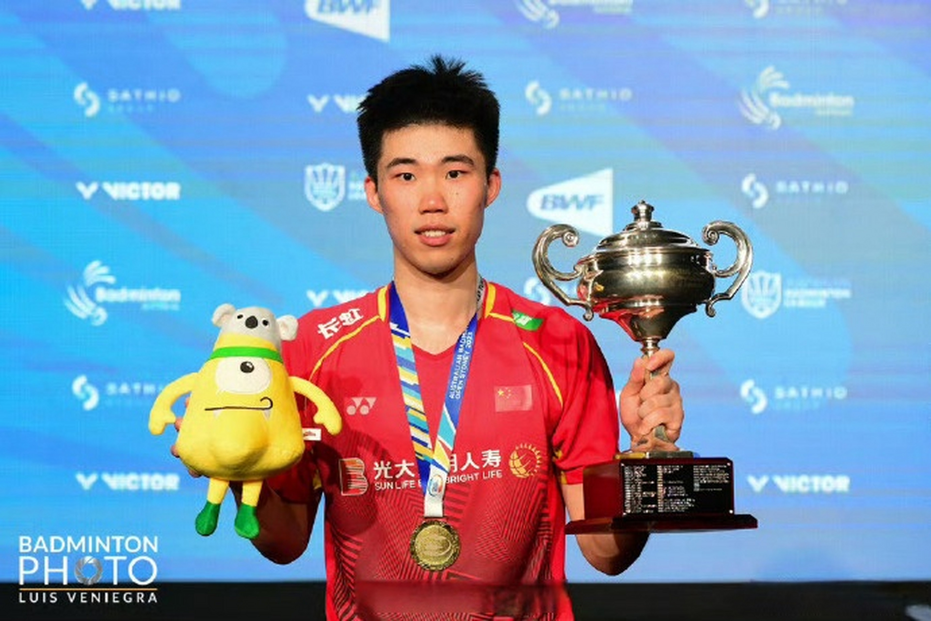 翁泓阳希望下个冠军不会太久#  澳洲羽毛球公开赛男单决赛,翁泓阳221