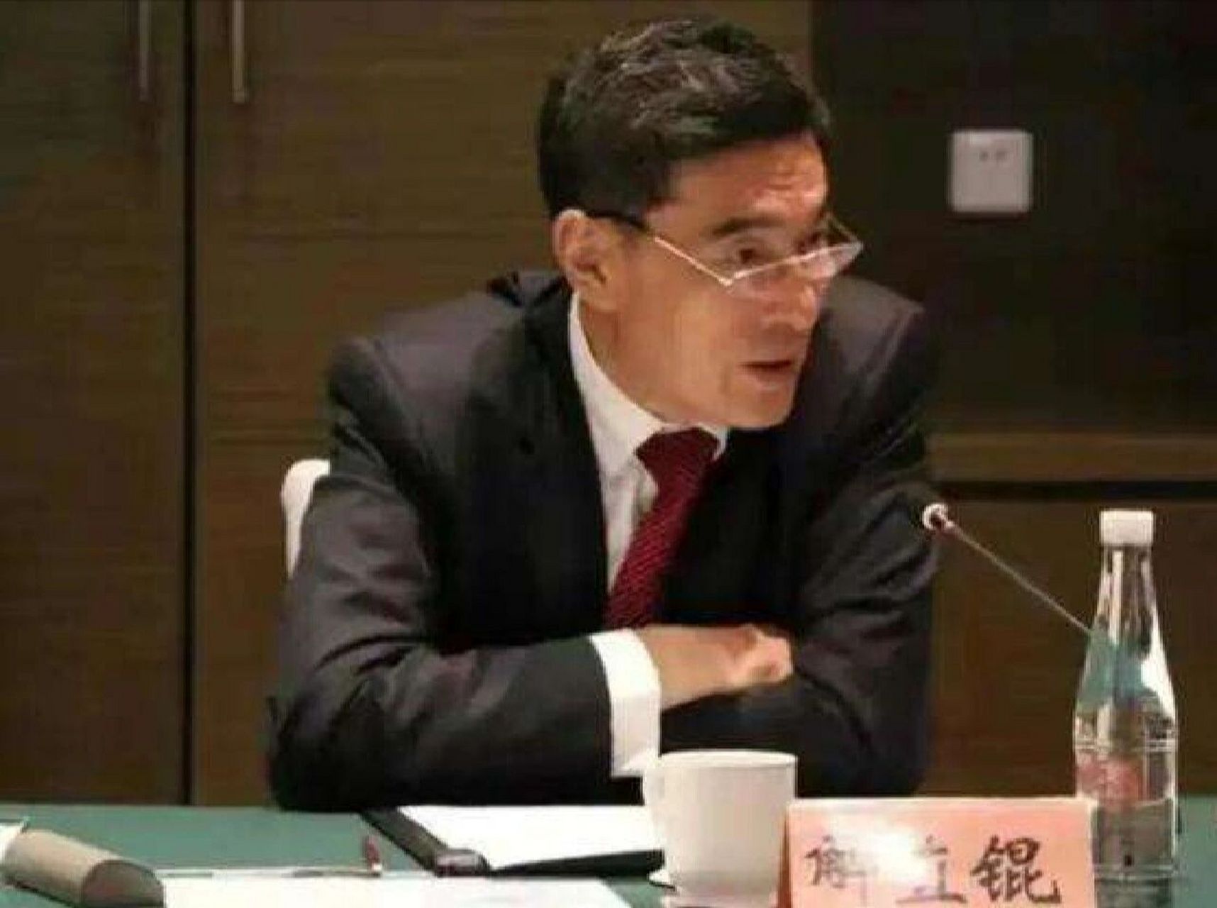 【为毛阿敏投资音乐,为女儿布局影视,解直锟3步完成娱乐圈布局】 95