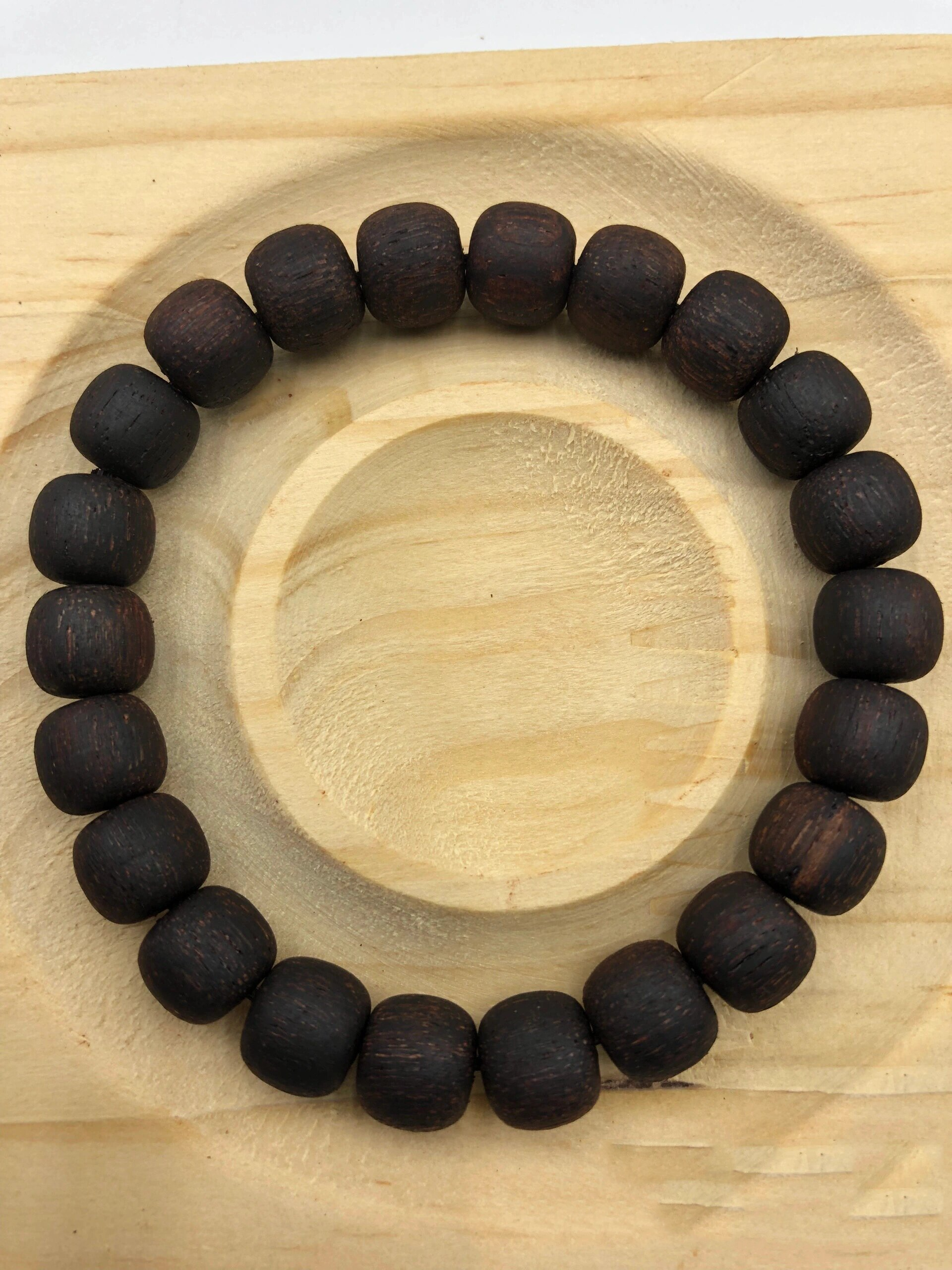 61从味道上来讲,即使奇楠级降真香,香味的 美感和浓郁度远胜过普通