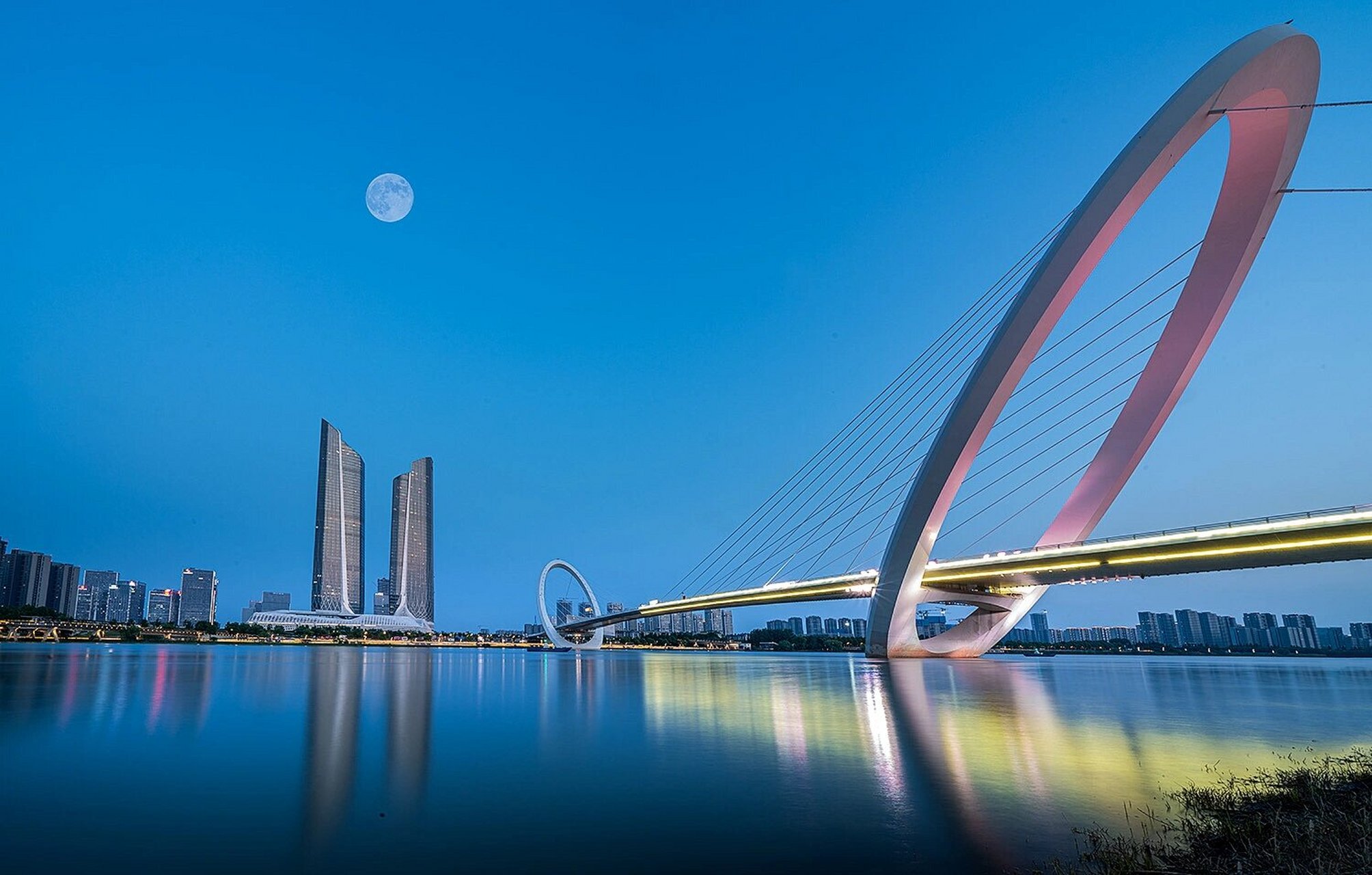 南京河西-南京眼&青奥双子塔 南京河西的两个地标性建筑 	  南京双子