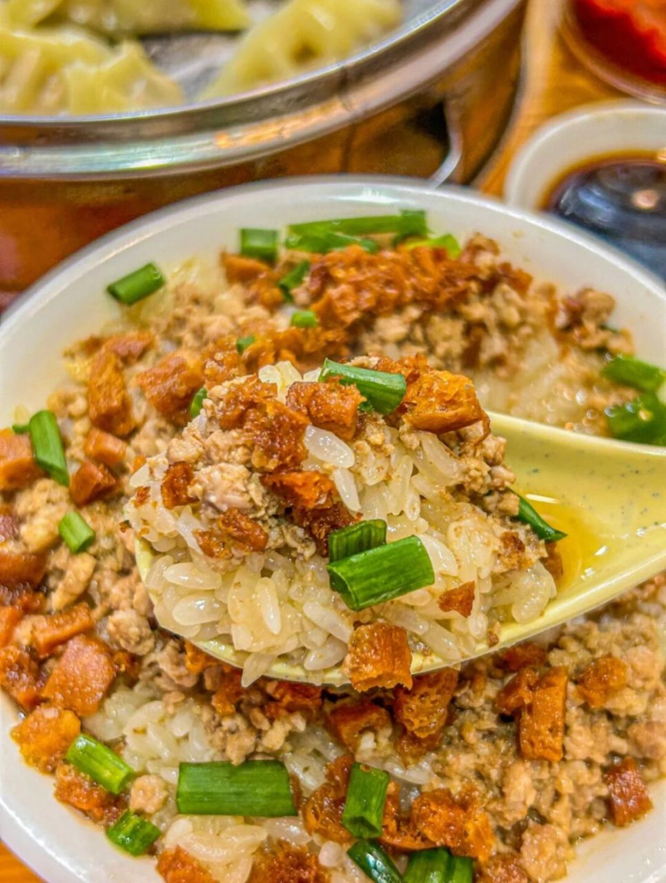 来柯桥就会想吃的浇汁糯米饭 和饭团97不会有的感jio 吸满汤汁的