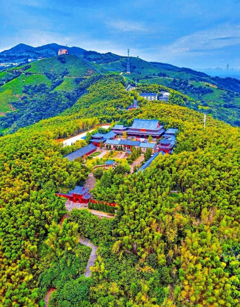 景点:《西九华山景区》 ?地址:信阳市固始县陈淋子镇 ?